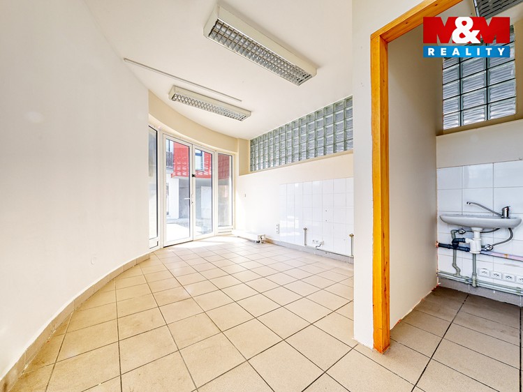 Pronájem obchodního prostoru 53 m² - foto 6