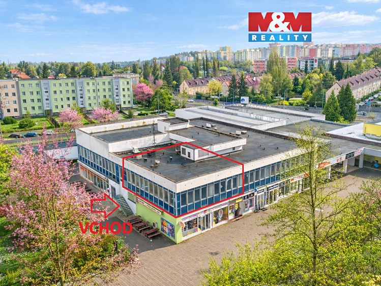 Pronájem kanceláře 198 m² - foto 1