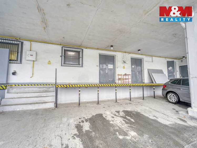 Pronájem skladového prostoru 641 m² - foto 2