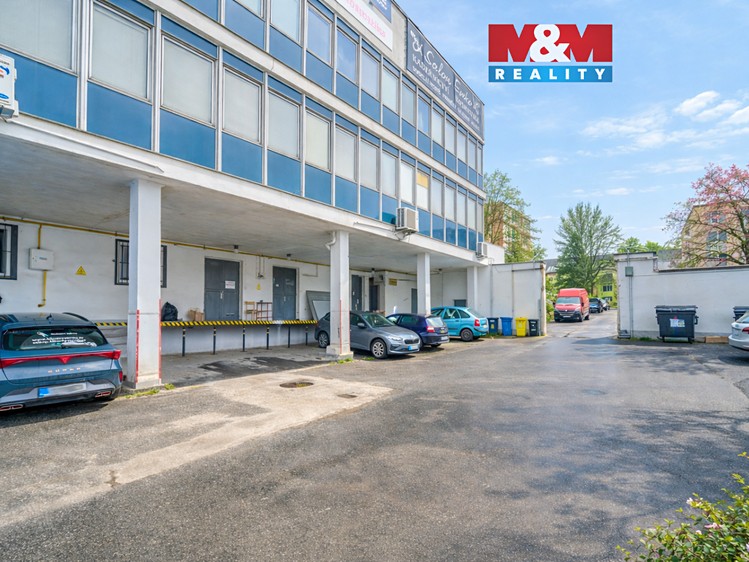 Pronájem skladového prostoru 641 m² - foto 1