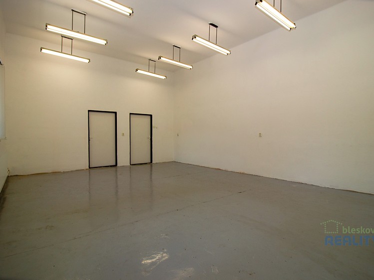 Pronájem kanceláře 73 m² - foto 4