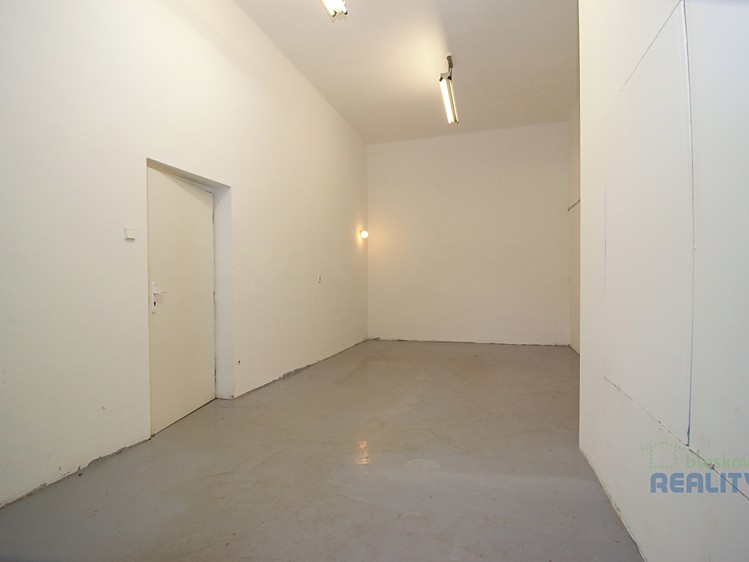 Pronájem kanceláře 73 m² - foto 6