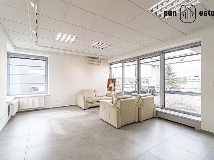 Pronájem kanceláře 24 m² - foto 1