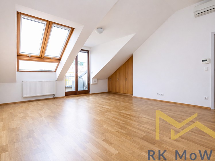 Pronájem kanceláře 168 m² - foto 4