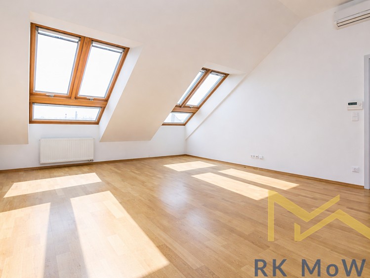 Pronájem kanceláře 168 m² - foto 5