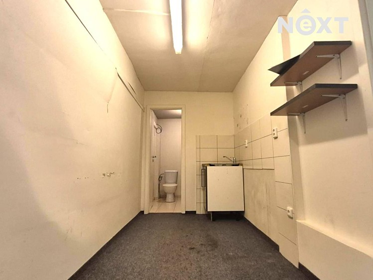 Pronájem kanceláře 175 m² - foto 7