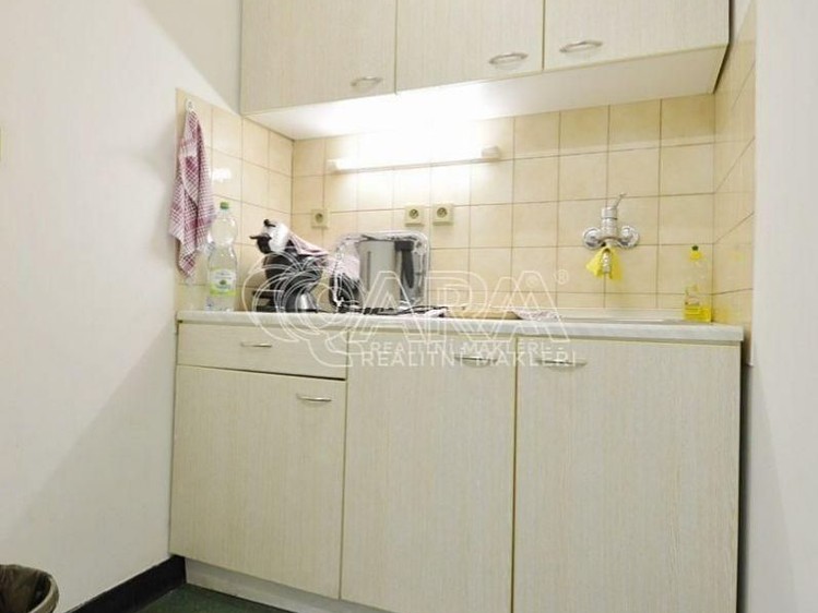 Pronájem kanceláře 17 m² - foto 7