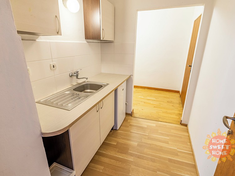 Pronájem kanceláře 21 m² - foto 4