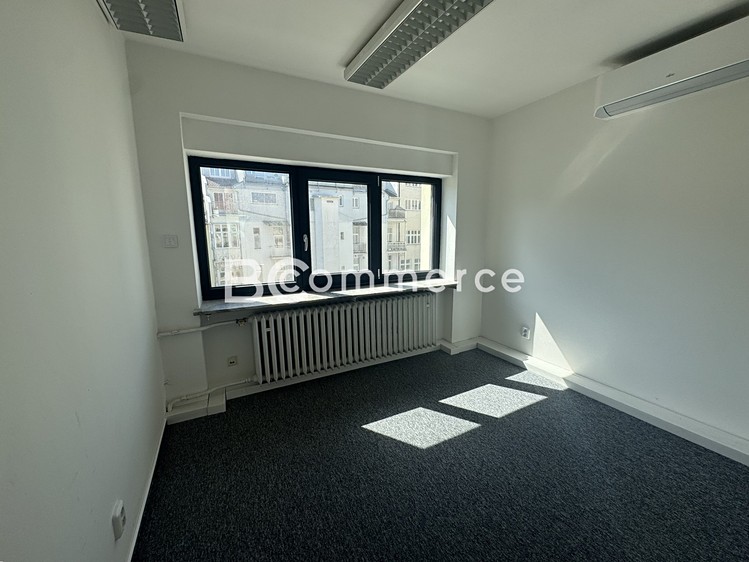 Pronájem kanceláře 186 m² - foto 5