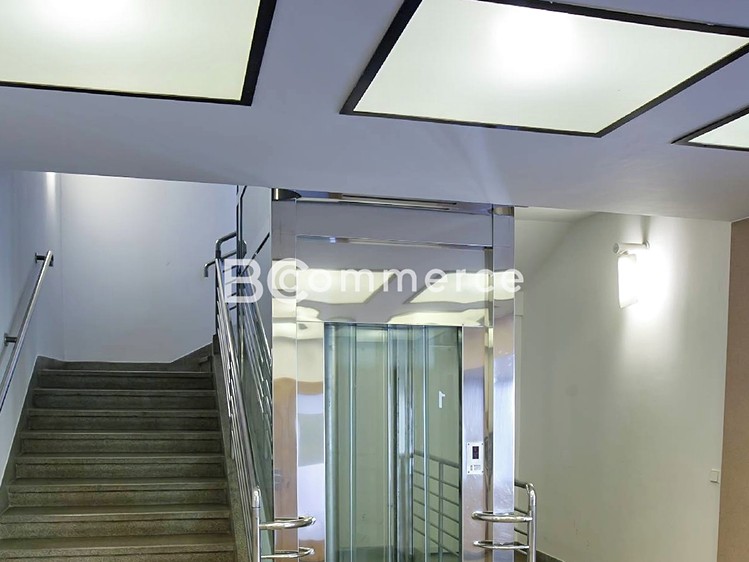 Pronájem kanceláře 186 m² - foto 8