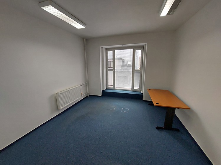 Pronájem kanceláře 20 m² - foto 4