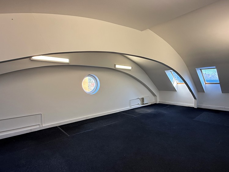 Pronájem kanceláře 195 m² - foto 4