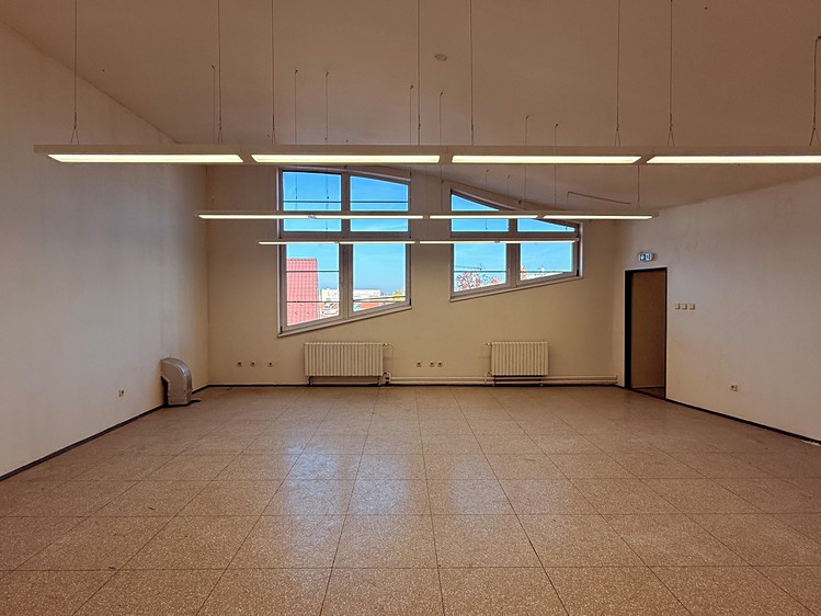Pronájem kanceláře 195 m² - foto 7