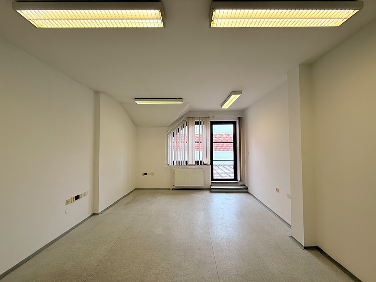 Pronájem kanceláře 167 m² - foto 3