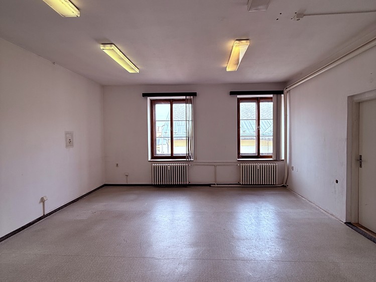 Pronájem kanceláře 77 m² - foto 3