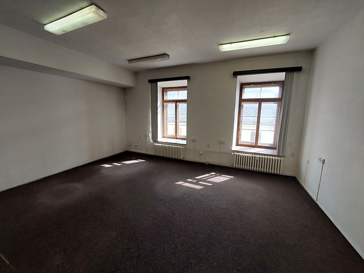 Pronájem kanceláře 25 m² - foto 1