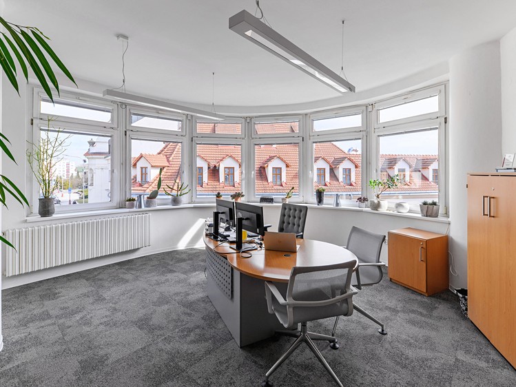 Pronájem kanceláře 21 m² - foto 2