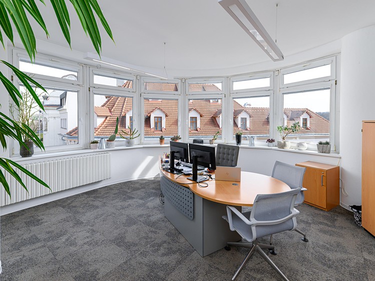 Pronájem kanceláře 219 m² - foto 3