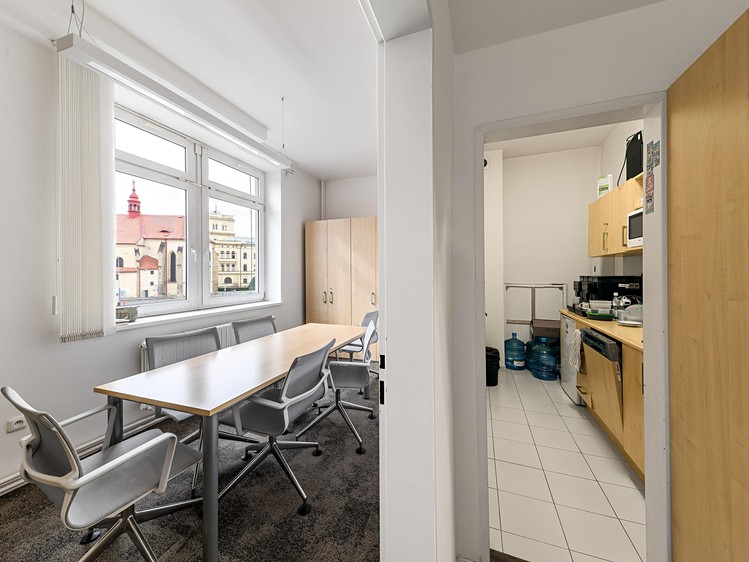 Pronájem kanceláře 219 m² - foto 7