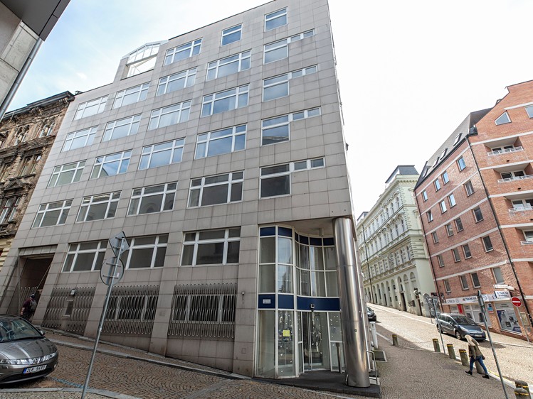 Pronájem obchodního prostoru 112 m² - foto 1