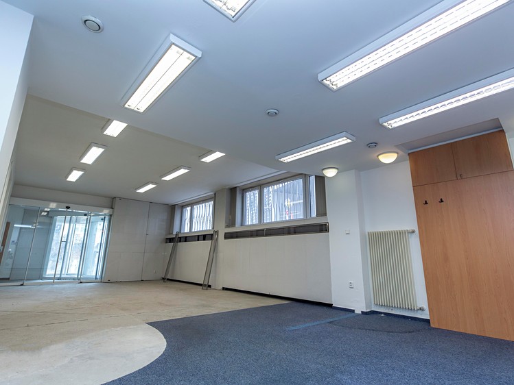 Pronájem obchodního prostoru 112 m² - foto 2