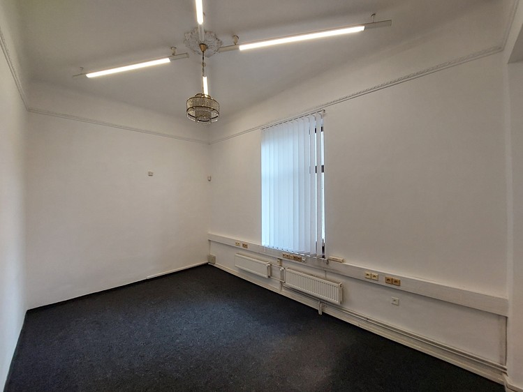 Pronájem kanceláře 19 m² - foto 1