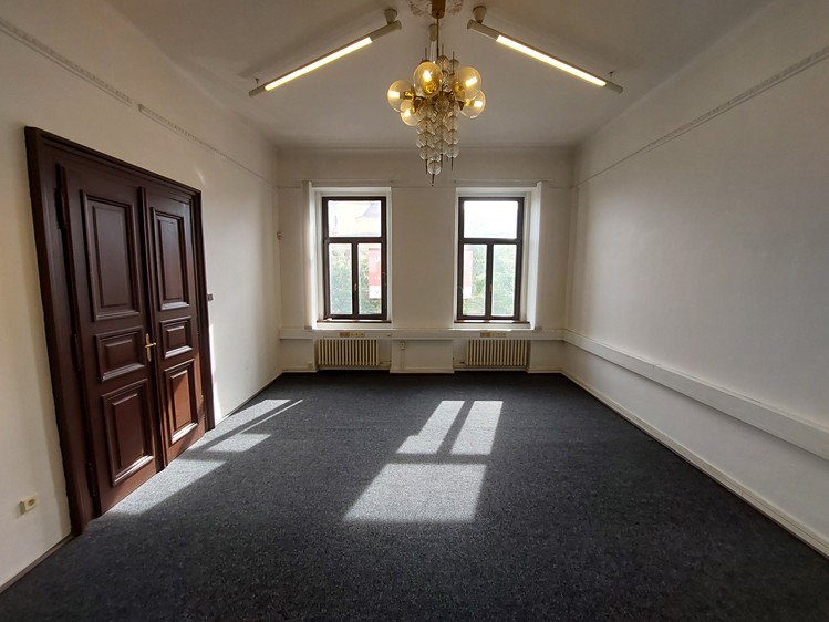 Pronájem kanceláře 223 m² - foto 2