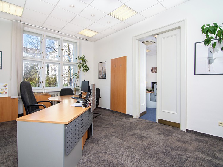 Pronájem kanceláře 153 m² - foto 6