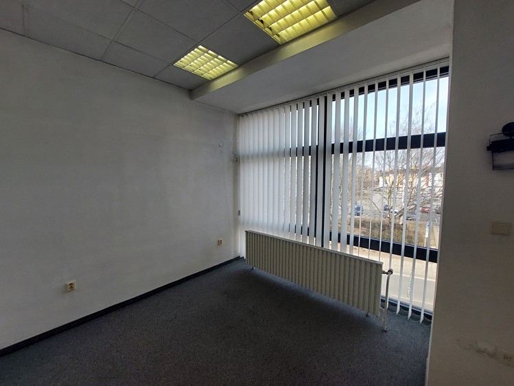 Pronájem kanceláře 54 m² - foto 1