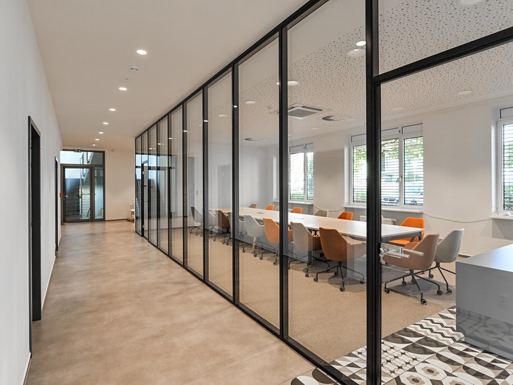 Pronájem kanceláře 286 m² - foto 3