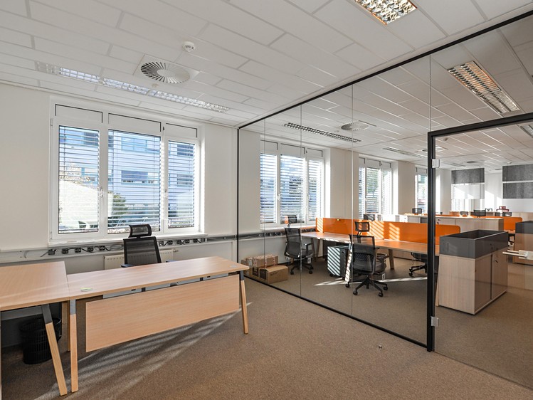 Pronájem kanceláře 286 m² - foto 7