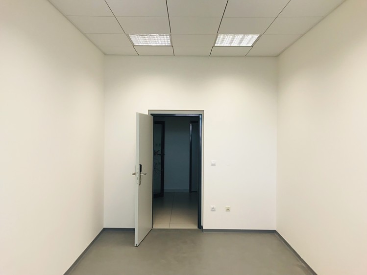 Pronájem kanceláře 18 m² - foto 4