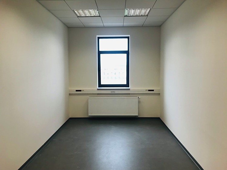 Pronájem kanceláře 18 m² - foto 3