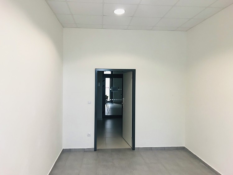 Pronájem kanceláře 18 m² - foto 6