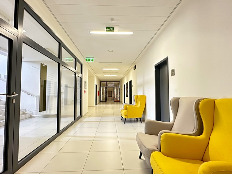 Pronájem kanceláře 35 m² - foto 3