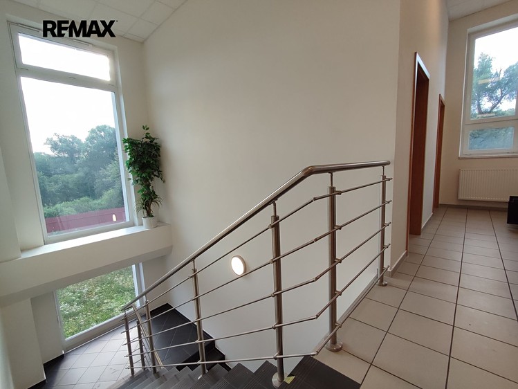 Pronájem kanceláře 31 m² - foto 7