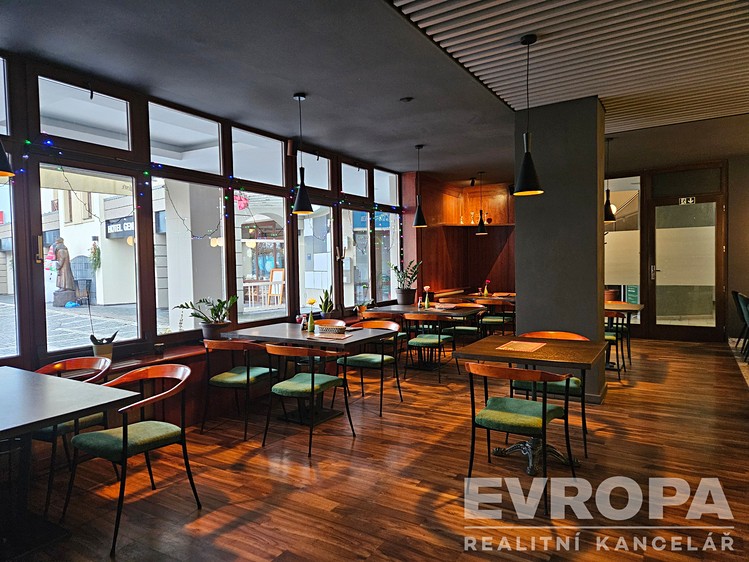 Pronájem restaurace 170 m² - foto 1