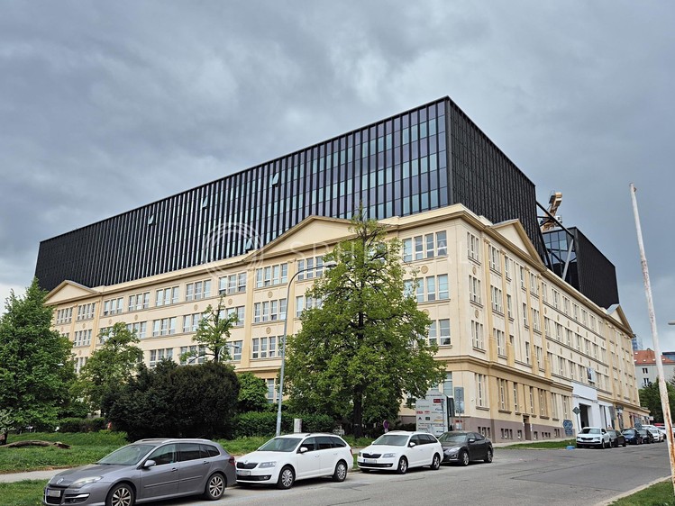 Pronájem kanceláře 1 200 m² - foto 1