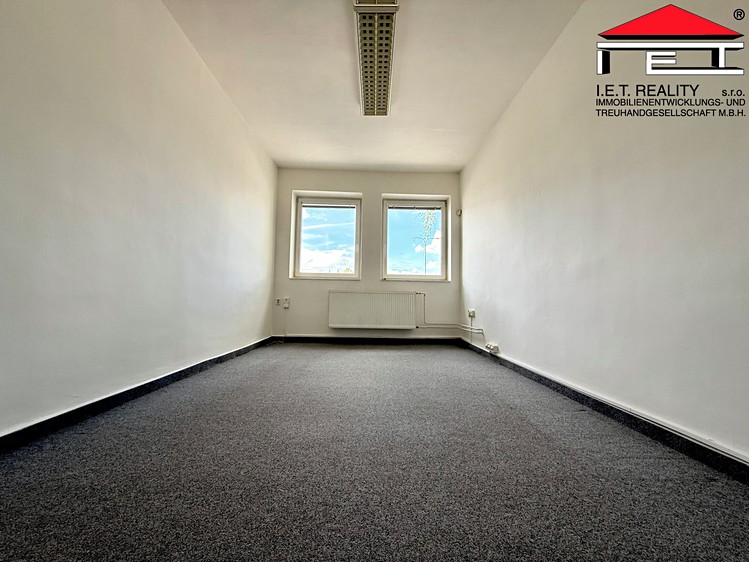 Pronájem výrobní haly, prostoru 565 m² - foto 4
