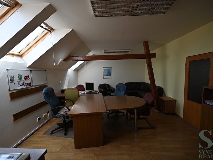 Pronájem kanceláře 50 m² - foto 2