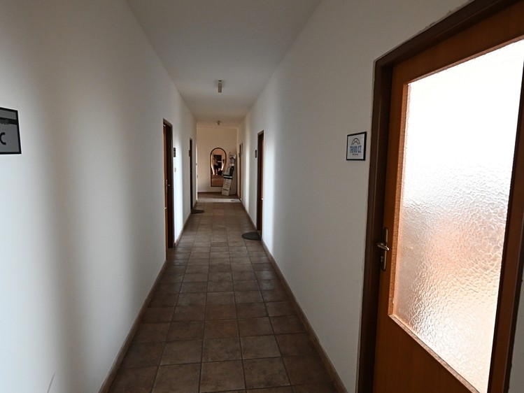 Pronájem kanceláře 50 m² - foto 6