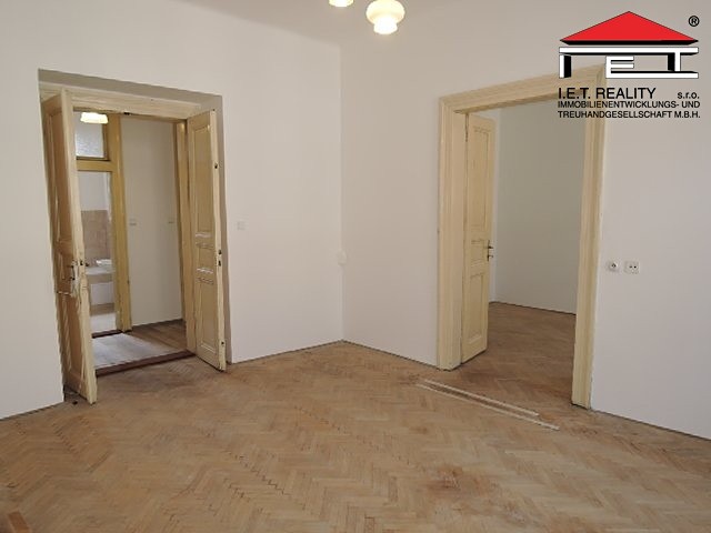 Pronájem kanceláře 82 m² - foto 8