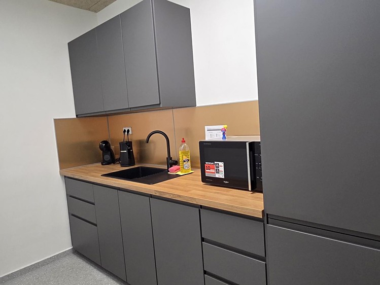 Pronájem kanceláře 37 m² - foto 5