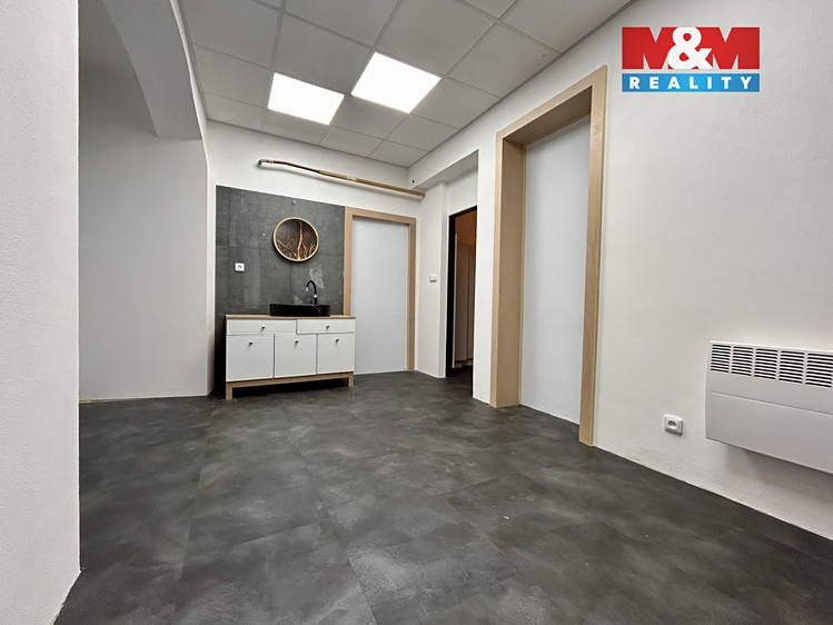 Pronájem obchodního prostoru 23 m² - foto 3