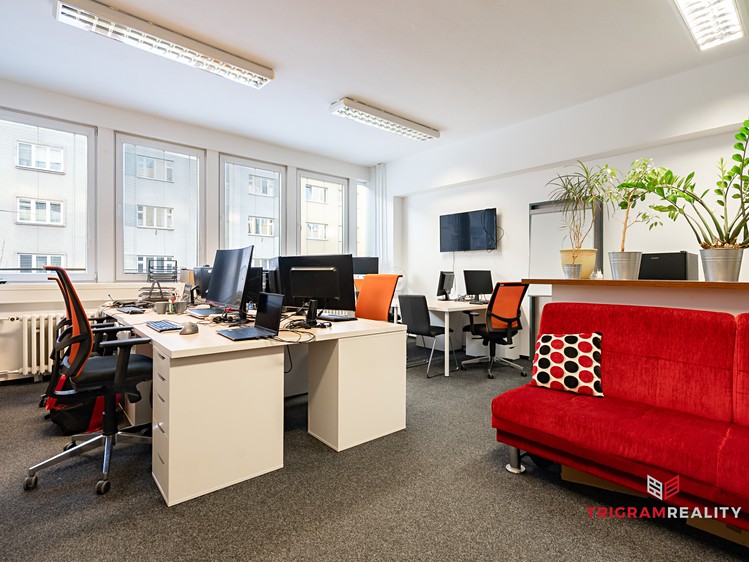 Pronájem kanceláře 31 m² - foto 4