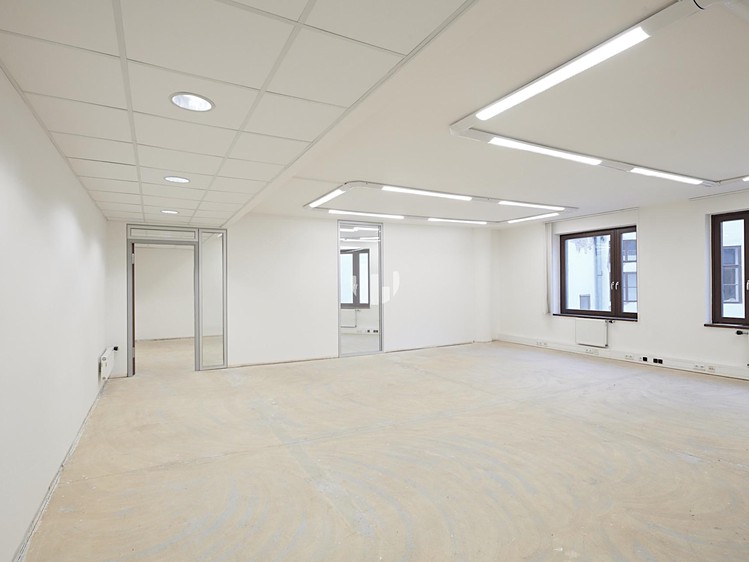 Pronájem kanceláře 186 m² - foto 8