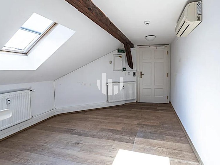 Pronájem kanceláře 293 m² - foto 4