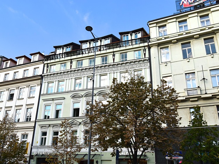 Pronájem kanceláře 155 m² - foto 1
