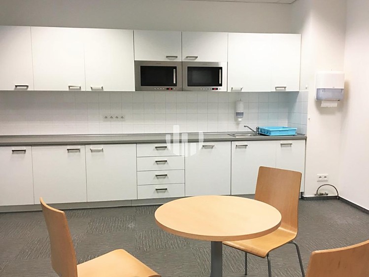Pronájem kanceláře 615 m² - foto 7
