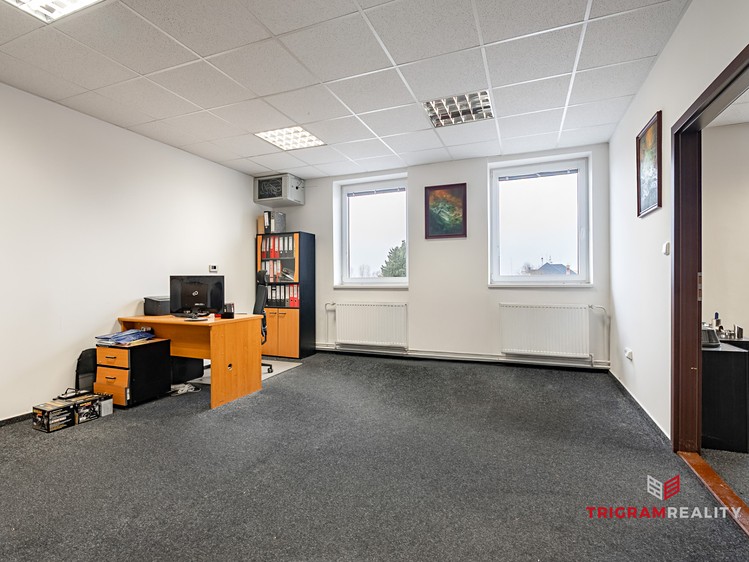 Pronájem kanceláře 243 m² - foto 4